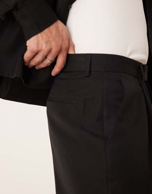 Pantalones de vestir negros de pernera ancha con pinzas delanteras de ASOS DESIGN, 3 de 5