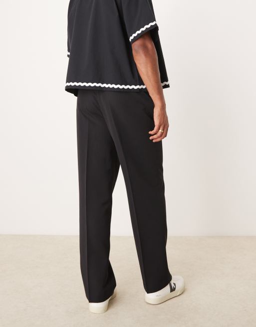 Pantalones de vestir negros de pernera ancha con pinzas delanteras de ASOS DESIGN, 3 de 5