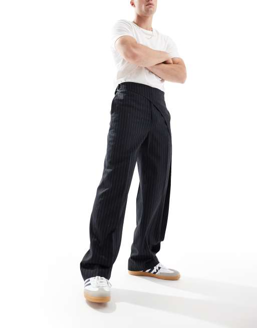 Pantalones de vestir negros de pernera ancha con raya diplomática y detalle asimétrico en la cintura de ASOS DESIGN