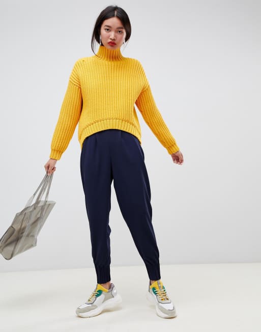 Pantalones estilo globo con vuelta en punto de crepé de ASOS DESIGN