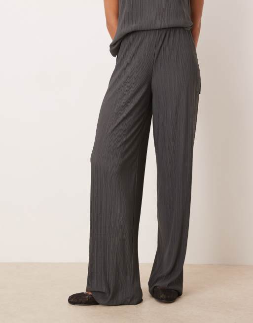 Pantalones gris carbón plisados de pernera recta de malla de ASOS DESIGN (parte de un conjunto), 5 de 5