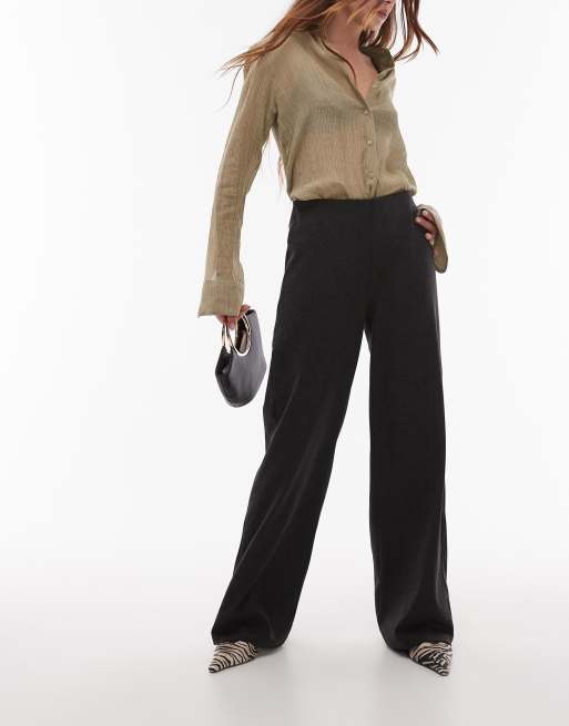 Pantalones gris oscuro holgados de punto liso de Mango (parte de un conjunto)