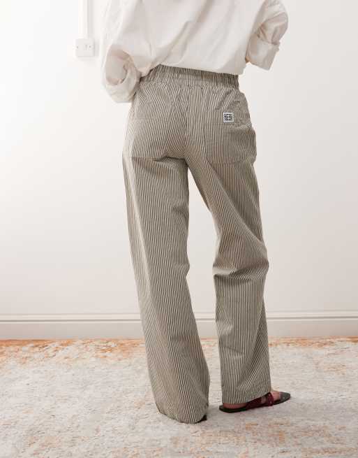 Pantalones grises a rayas de pernera ancha con lazada delantera de Noisy May Petite, 5 de 5