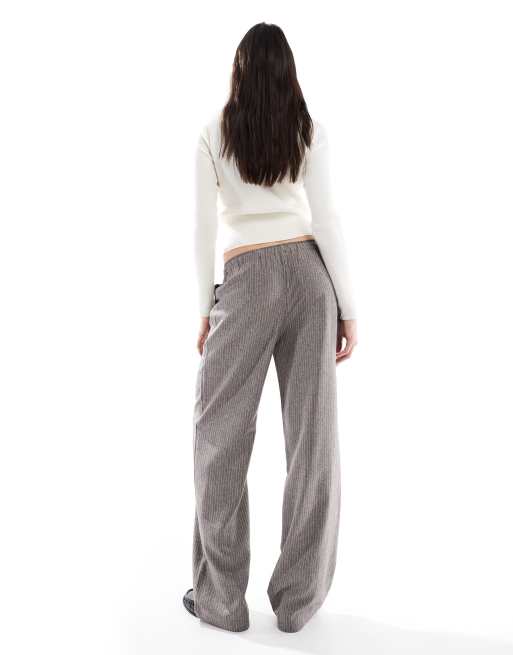 Pantalones grises de pernera ancha con raya diplomática de ONLY Tall, 3 de 5
