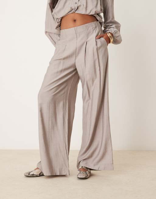 Pantalones grises de talle alto y pernera muy ancha de VILA (parte de un conjunto), 2 de 5