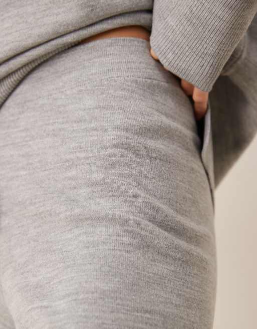 Pantalones grises estructurados de punto de ASOS DESIGN (parte de un conjunto), 5 de 5