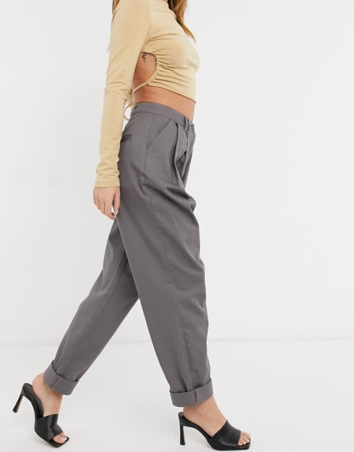 Pantalones grises pizarra de pinzas y corte ovoide de ASOS DESIGN, 4 de 4