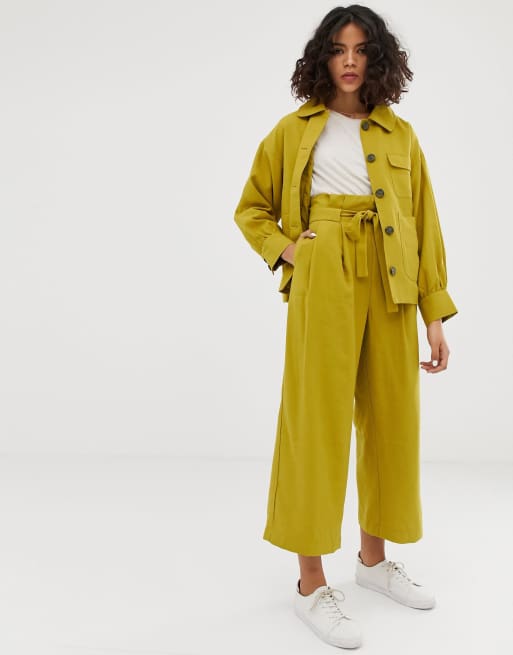 Conjunto de chaqueta estilo camionero y pantalones de Native Youth, 2 de 2