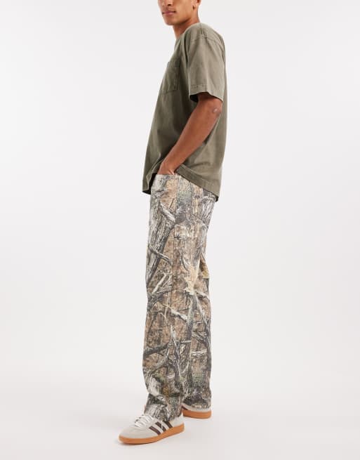 Pantalones holgados con estampado de camuflaje de ASOS DESIGN, 3 de 5