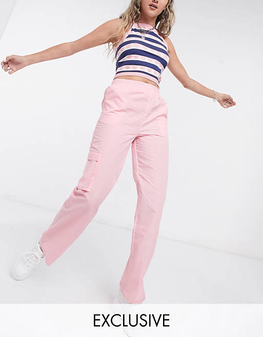 Pantalones holgados en rosa claro de COLLUSION