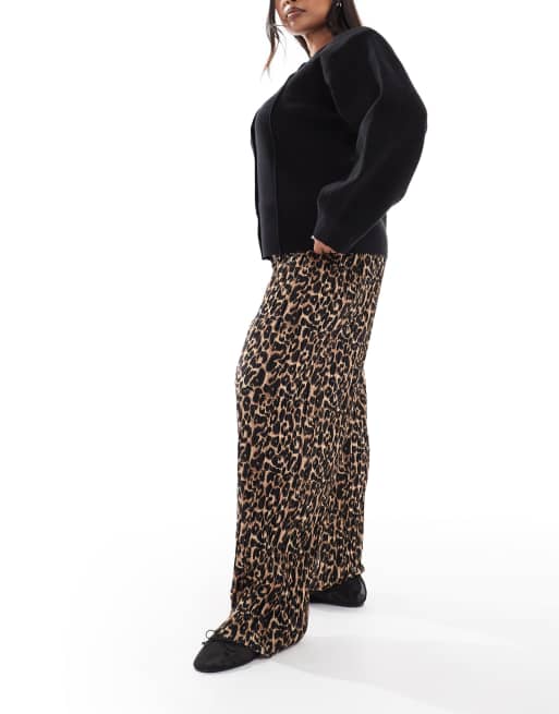 Pantalones holgados sin cierres con estampado animal de ONLY Curve, 5 de 5