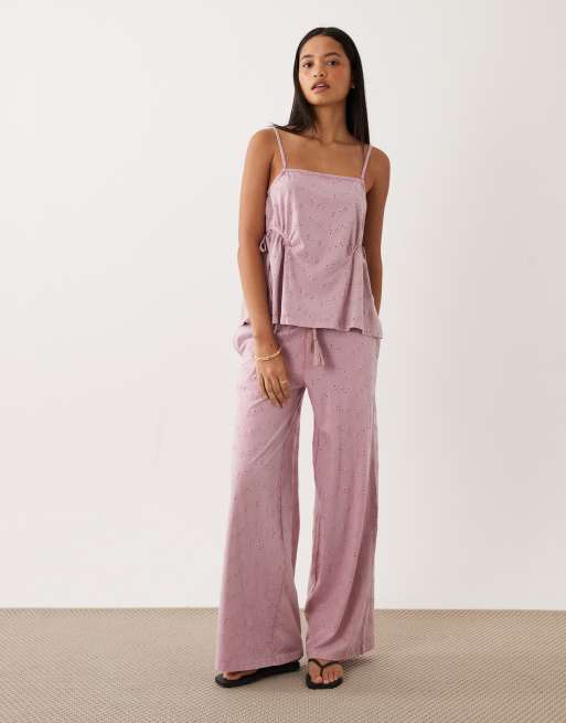 Conjunto lila de pernera ancha con diseño bordado y cordón ajustable con detalle de borlas de punto liso de ASOS DESIGN, 2 de 4