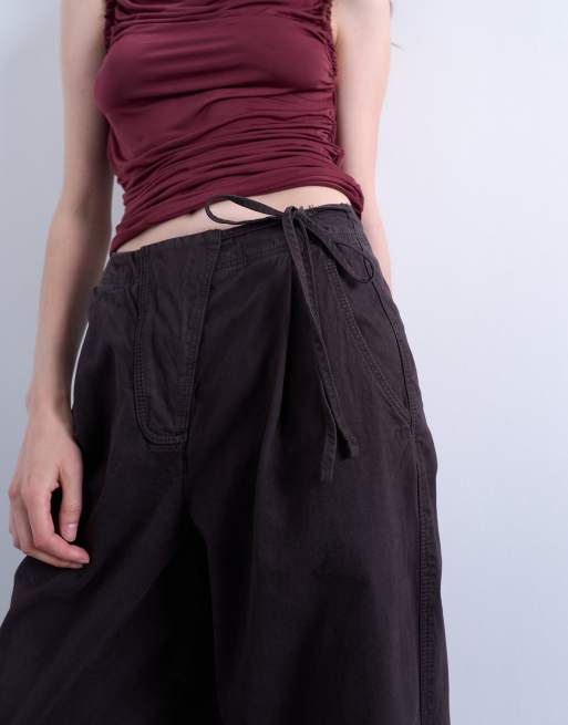 Pantalones marrón chocolate de estilo casual y pernera barrel Flag de Topshop, 3 de 5