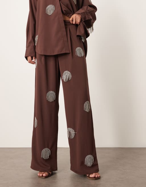 Pantalones marrón chocolate de pernera ancha con diseño de lunares con flecos de strass de ARRANGE (parte de un conjunto), 2 de 5