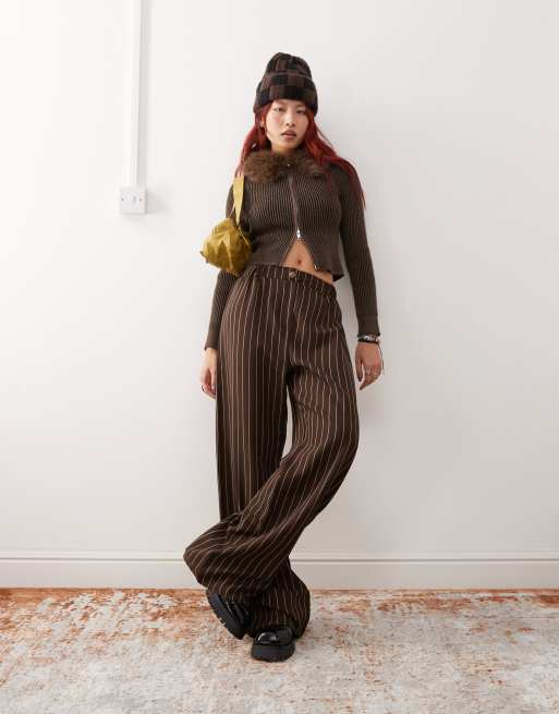  Pantalones marrón chocolate de pernera ancha con raya diplomática de Reclaimed Vintage