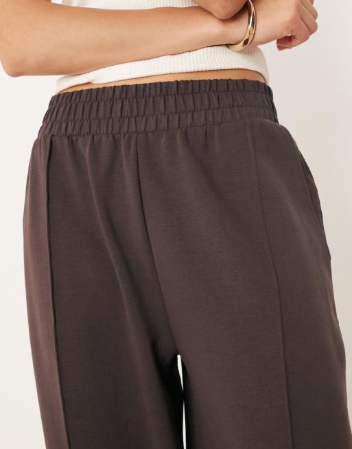 Pantalones marrón chocolate de pernera ancha de tejido entrelazado de ASOS DESIGN, 5 de 5