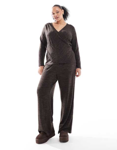 Pantalones marrón chocolate melange de pernera ancha de punto liso de Vero Moda Curve (parte de un conjunto) - view 1