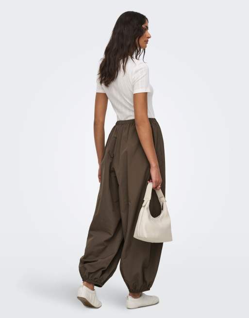 Pantalones marrón intenso de estilo paracaidista de ONLY, 2 de 5