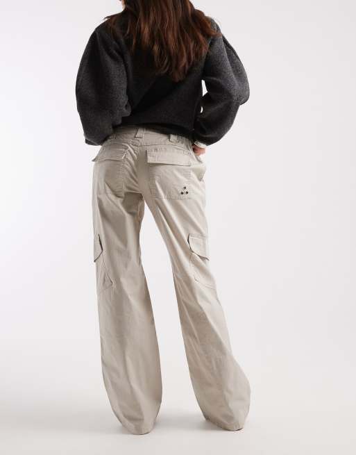 Pantalones marrón topo cargo de talle bajo de Cotton On, 3 de 5