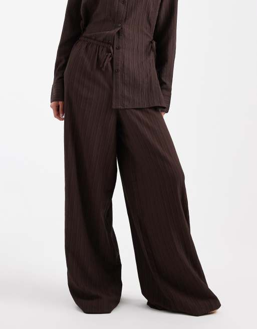Pantalones marrones a rayas de pernera ancha de Wednesday's Girl, 2 de 5