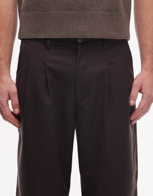 Pantalones marrones con pinzas dobles de Prohibited, 5 de 5