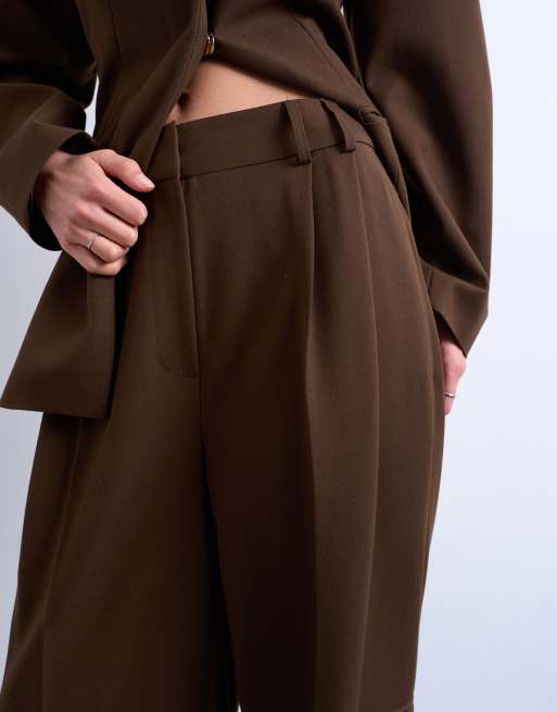 Pantalones marrones con pinzas dobles de Topshop (parte de un conjunto) , 4 de 5