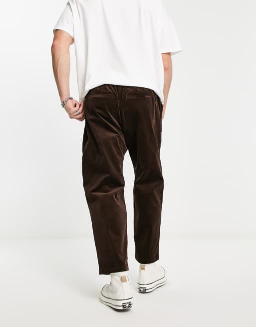 Pantalones marrones de corte tapered holgado de pana de Gramicci, 2 de 4