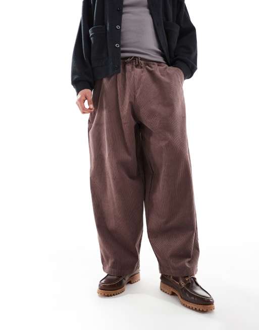 Pantalones marrones de estilo paracaidista de pana de ASOS DESIGN, 4 de 5
