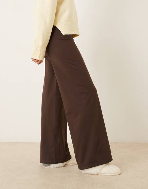 Pantalones marrones de pernera ancha con bolsillo interno trasero de cintura superalta de Gilly Hicks, 2 de 5