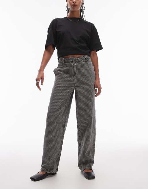 Pantalones marrones de pernera recta con raya diplomática de Topshop