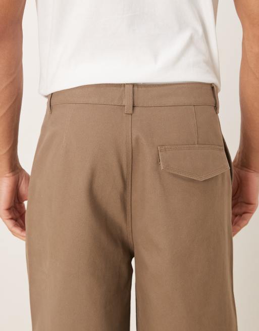 Pantalones marrones muy holgados con pinzas de antelina de ASOS DESIGN, 5 de 5