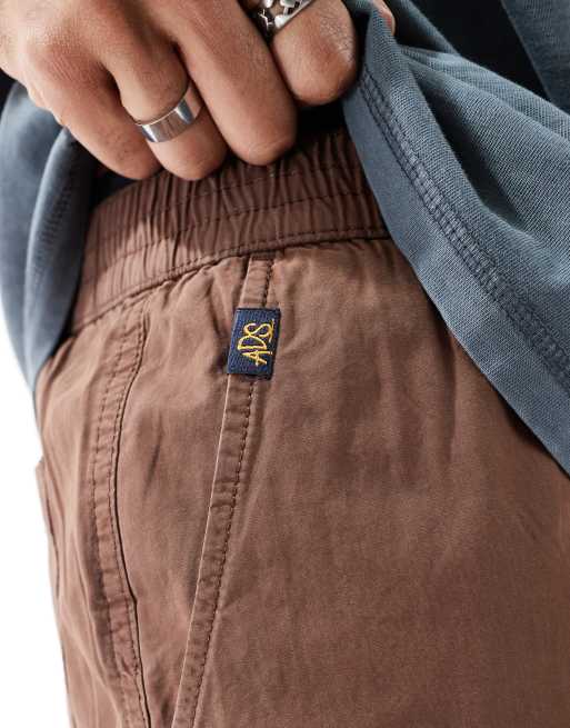 Pantalones marrones muy holgados sin cierres de popelina de ASOS DESIGN, 3 de 5