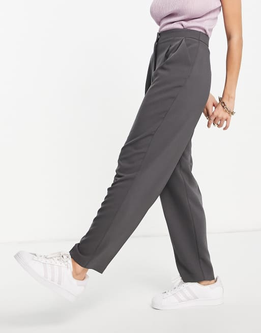 Pantalones mom grises holgados de tacto suave de ASOS DESIGN
