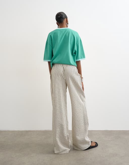 Pantalones monocromáticos a rayas con cordón ajustable de tejido rugoso de Topshop, 2 de 5