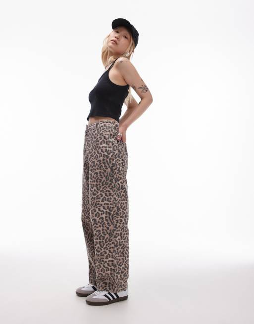 Pantalones multicolores de pernera recta con estampado de leopardo de Topshop Petite