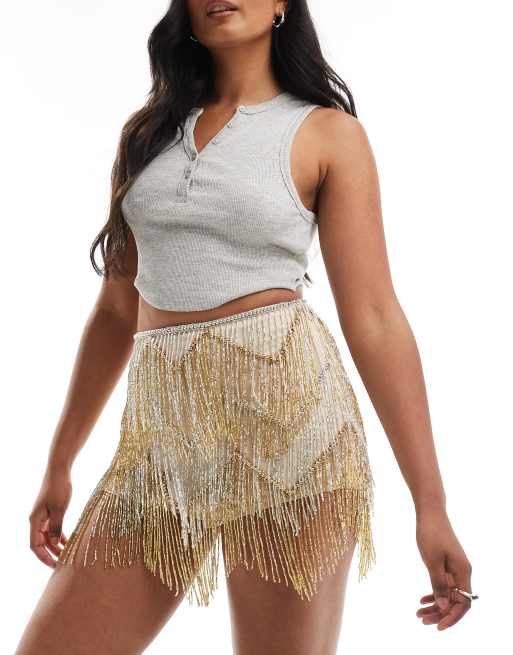 Pantalones muy cortos con diseño plateado y dorado de flecos con lentejuelas de ASOS DESIGN