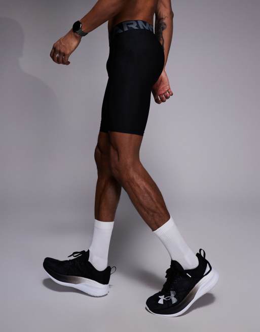 Pantalones muy cortos negros de corte alargado Heatgear de Under Armour, 3 de 5
