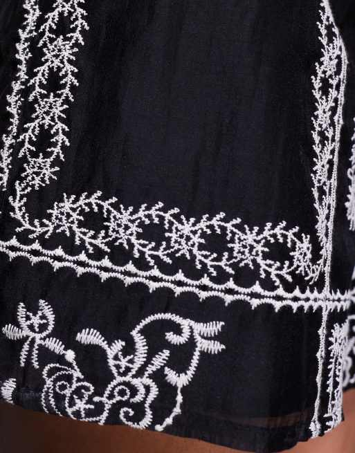 Pantalones muy cortos negros de River Island (parte de un conjunto), 4 de 5