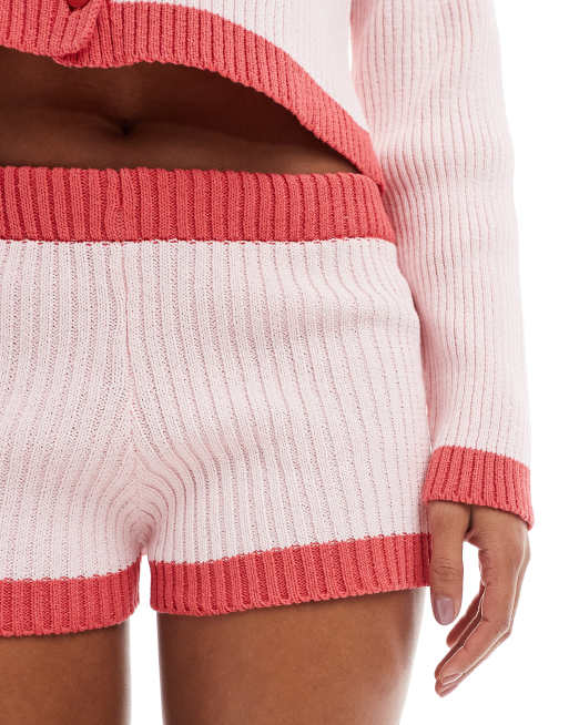 Pantalones muy cortos rojos y rosas de punto de ASOS DESIGN (parte de un conjunto), 4 de 5