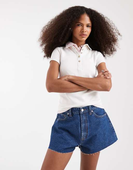 Pantalones muy cortos vaqueros azul medio acampanados de ASOS DESIGN, 2 de 5