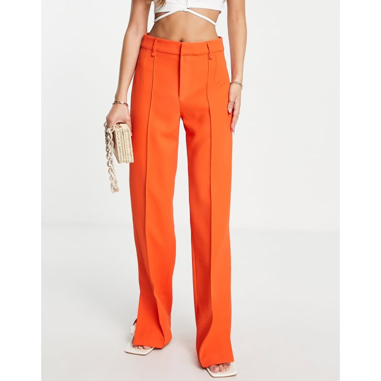 Pantalon rojo mango 2025