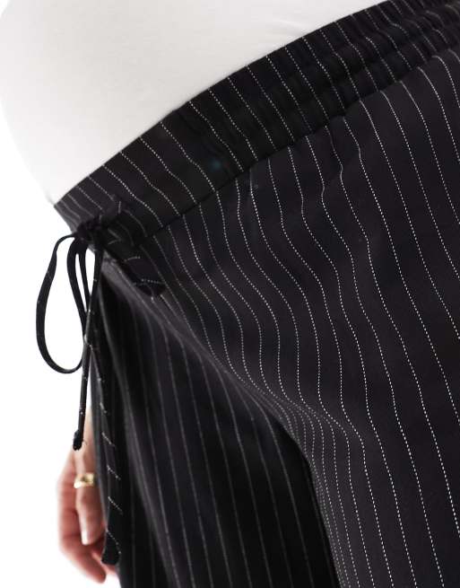 Pantalones negros a rayas blancas sin cierres de ASOS DESIGN Maternity, 2 de 5