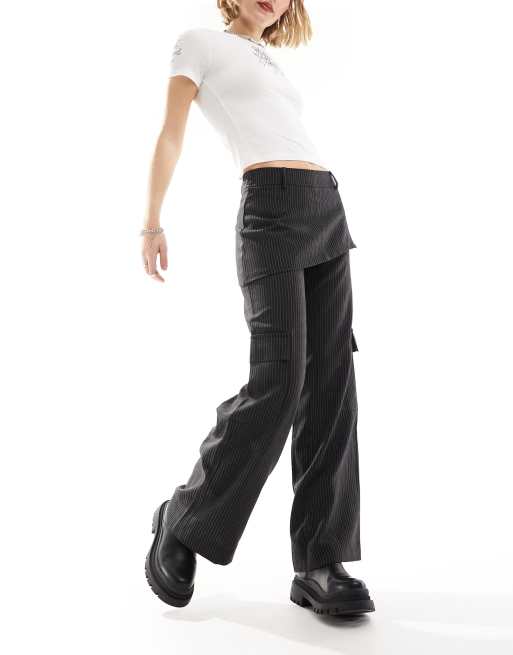 Pantalones negros a rayas con detalle de falda de ASOS DESIGN, 4 de 5