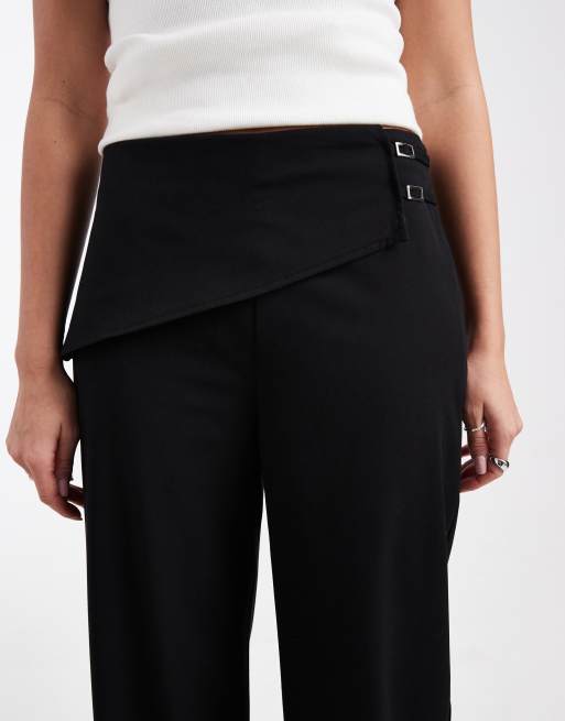 Pantalones negros con detalle de cinturón estilo falda de ASOS DESIGN, 5 de 5