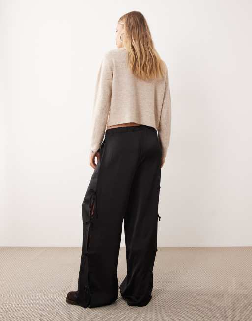 Pantalones negros con detalle de lazada de satén de Noisy May, 4 de 5