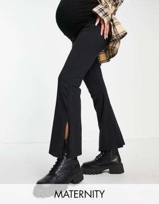Pantalones negros de campana con banda por encima del vientre y aberturas laterales de Threadbare Maternity