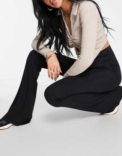 Pantalones negros de campana de ASOS DESIGN Tall, 2 de 4