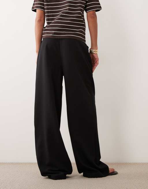 Pantalones negros de corte sartorial y pernera ancha de Miss Selfridge, 5 de 5