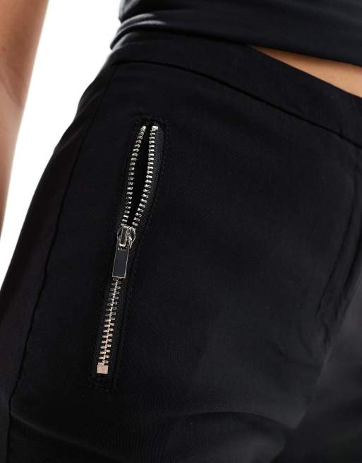 Pantalones negros de corte slim con cremallera de New Look, 2 de 5