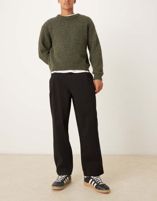 Pantalones negros de corte tapered holgado de sarga de ASOS DESIGN, 2 de 5